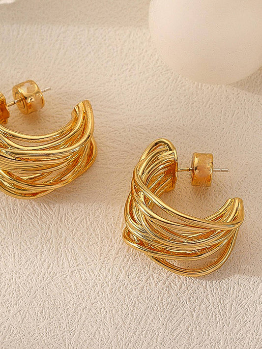 18k Gold String C Hoop Huggie Earring: Yellow Gold