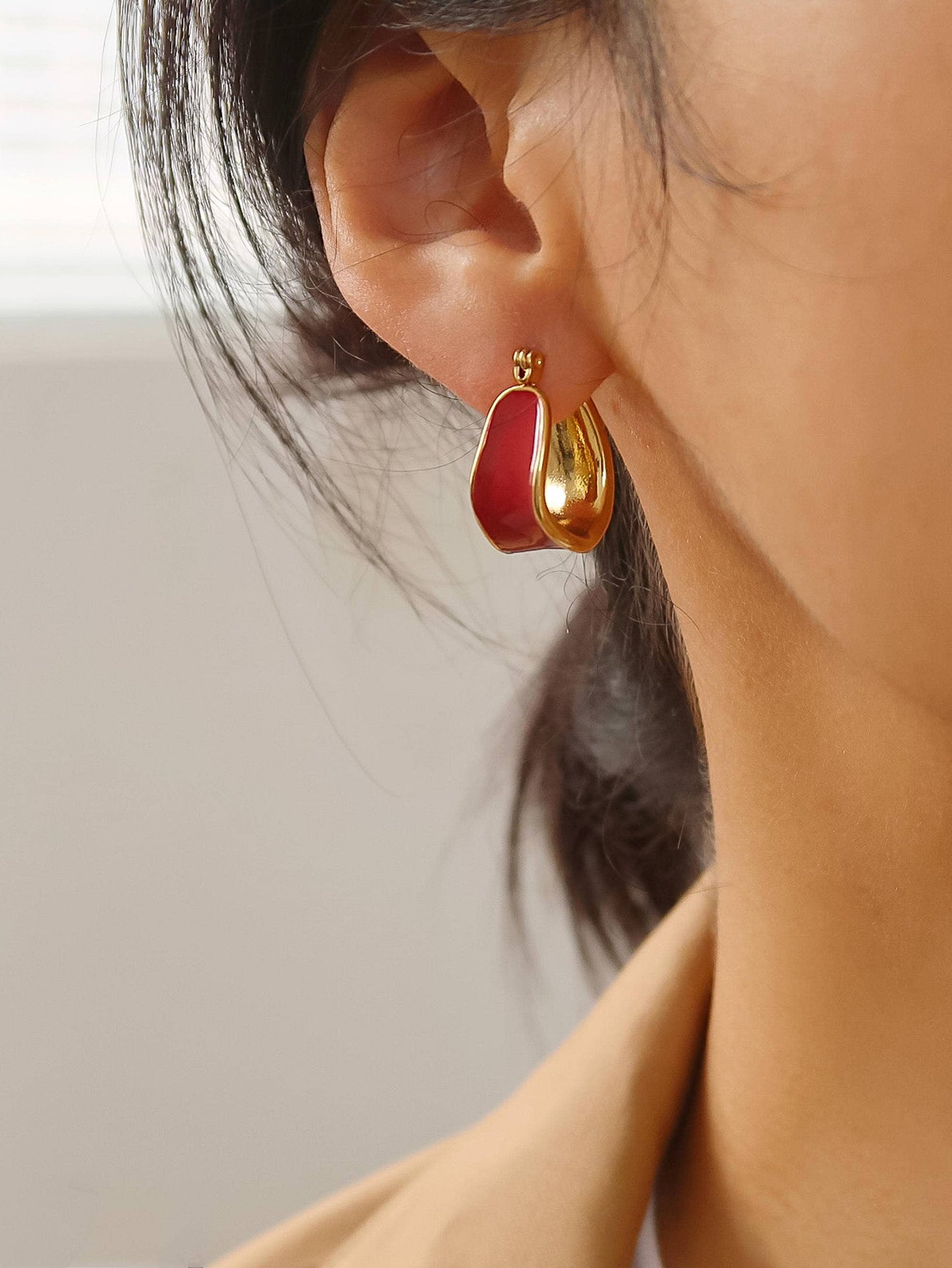 18K Gold Non-Tarnish Classic Hoop Earring